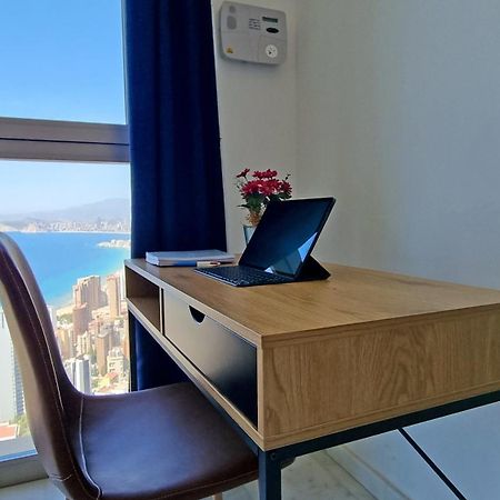 Highrise Apartment With Private Terrace & Sea Views - 34Th Floor Benidorm Exterior photo