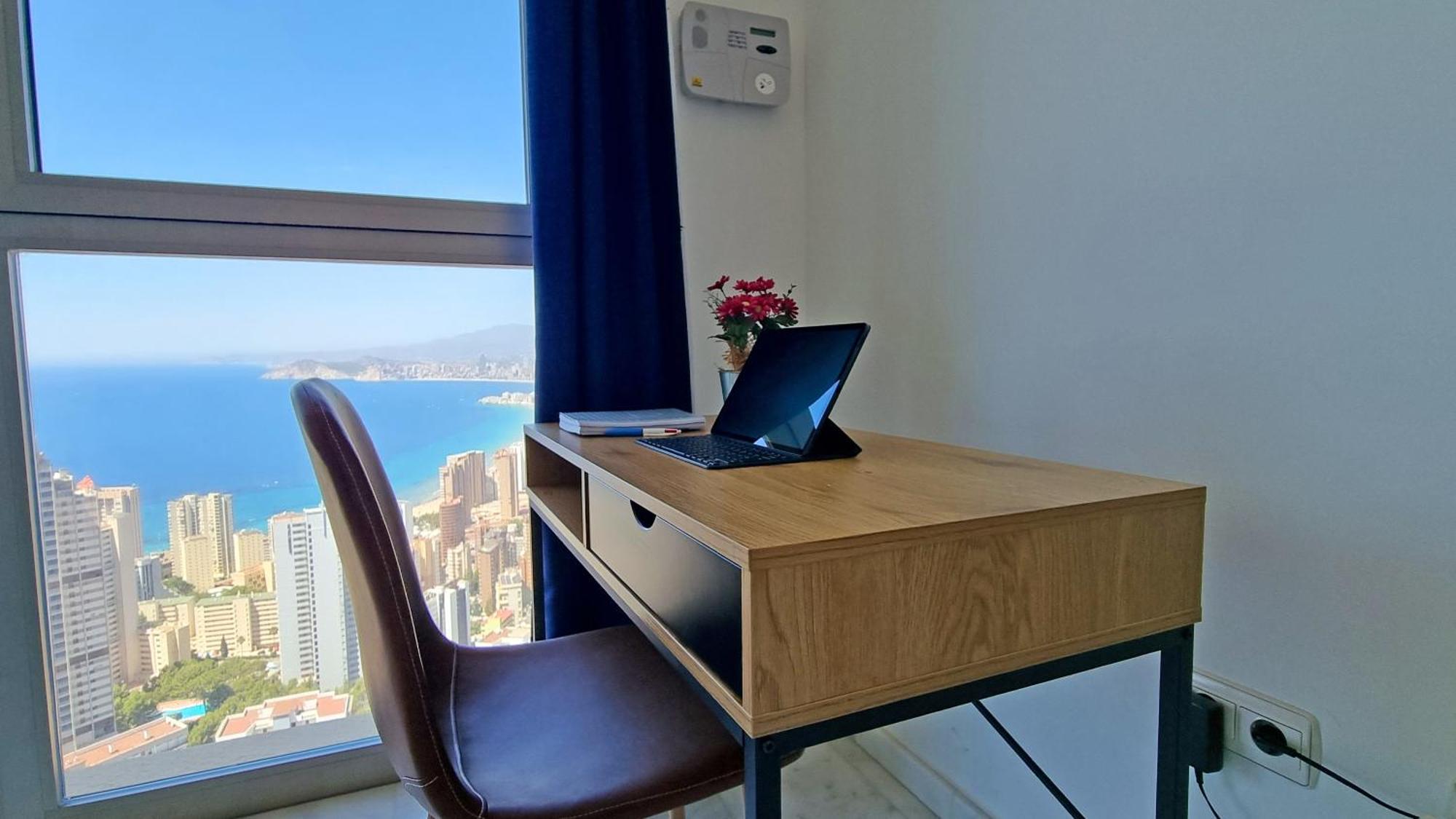 Highrise Apartment With Private Terrace & Sea Views - 34Th Floor Benidorm Exterior photo